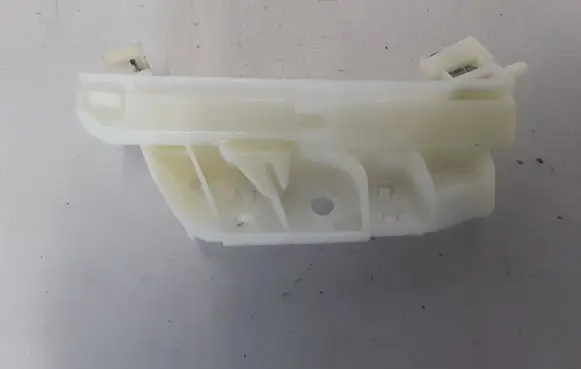 Renault Koleos I Front bumper mounting bracket