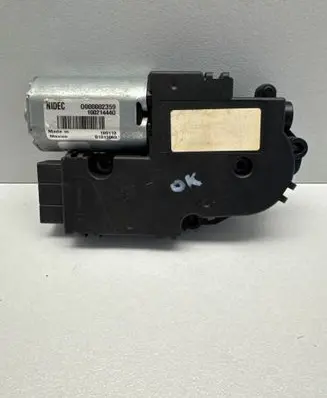 Chrysler Pacifica Sunroof motor/actuator 0000002359 10021444D B1013063