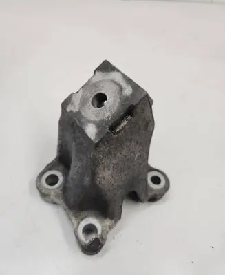 Audi A6 S6 C6 4F Engine mounting bracket 4F0199307