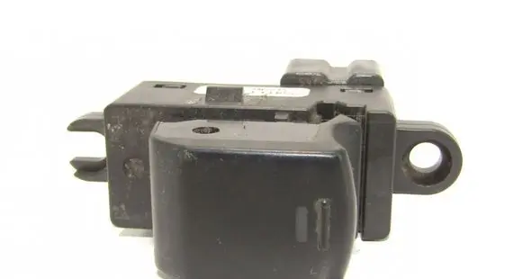 Nissan Pathfinder R51 Electric window control switch