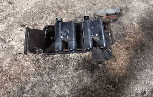 High voltage ignition coil