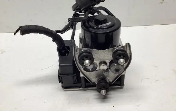 Volkswagen Touareg II ABS Pump 7P0614517R