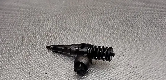 Seat Altea XL Fuel injector 038130073BQ