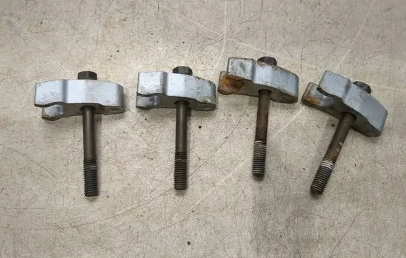 KIA Ceed Fuel Injector clamp holder 