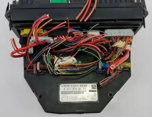 Mercedes-Benz E W212 SAM control unit A2129005111