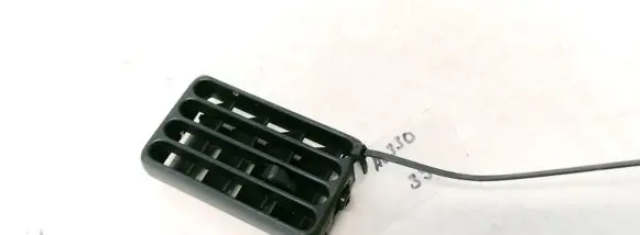 Peugeot 106 Dash center air vent grill