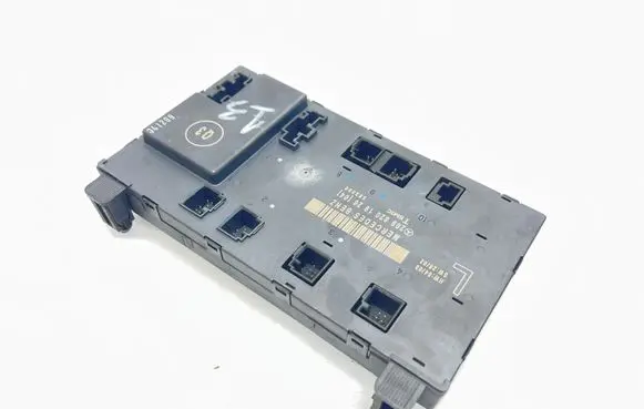 Mercedes-Benz CLK A209 C209 Door control unit/module 2098201926