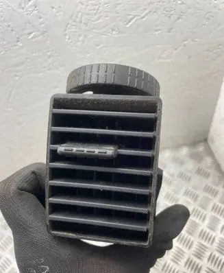 Volkswagen Transporter - Caravelle T5 Dashboard side air vent grill/cover trim 7h0815706a