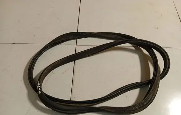 Ford Mondeo MK IV Trunk rubber seal (body) 
