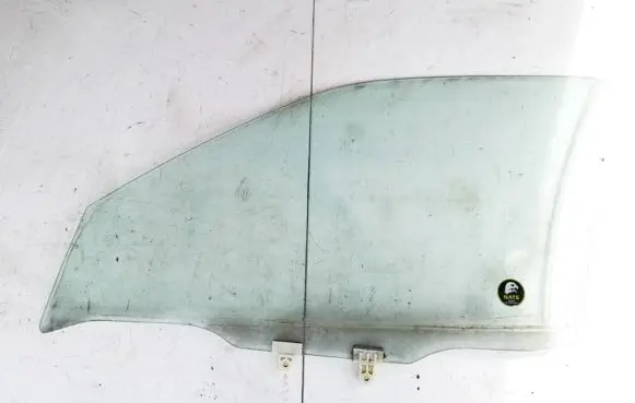 Nissan Almera Front door window glass four-door 8032041l00