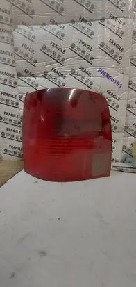 Volkswagen PASSAT B5 Tail light bulb cover holder 3B9945257 393361