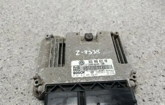 Volkswagen Golf V Engine control unit/module ECU