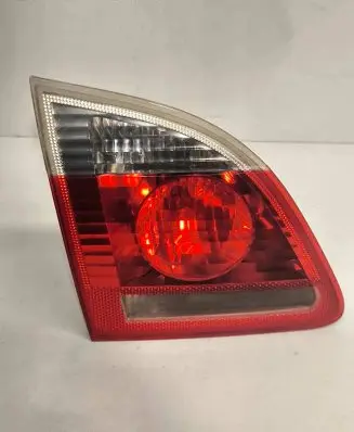 Tailgate rear/tail lights
