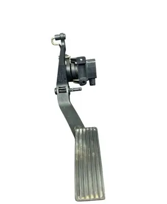 Mercedes-Benz A W168 Accelerator throttle pedal A1683011220 A1683010428
