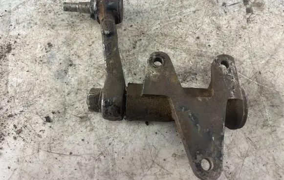 Mitsubishi Pajero Sport I Steering tie rod 