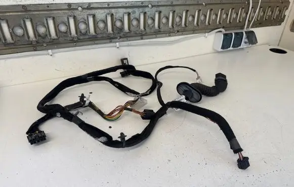 Renault Trafic II (X83) Front door wiring loom 93855993 8200463884