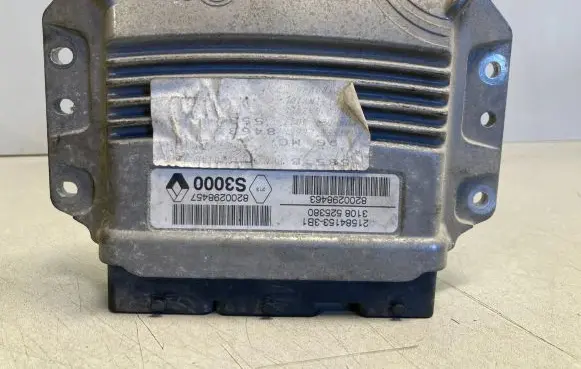 Renault Megane II Engine control unit/module 8200298457 21584153 3108525380