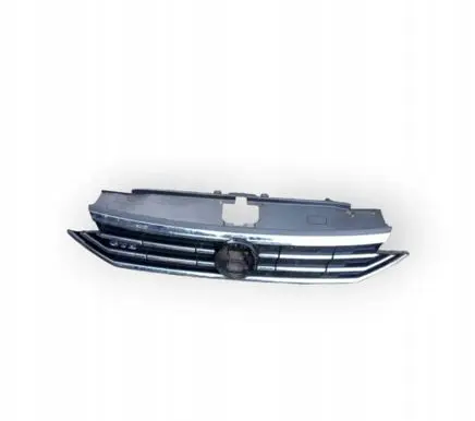 Volkswagen PASSAT B8 Front bumper upper radiator grill 3G0853653P