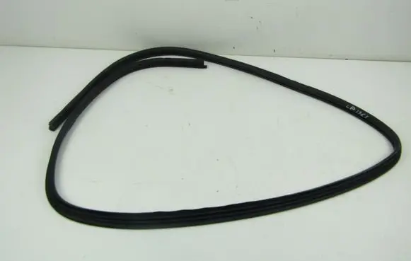 Nissan Almera Tino Front door rubber seal 
