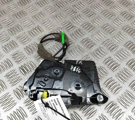 Toyota Yaris Cross Coupe door lock (next to the handle) 69040K0040