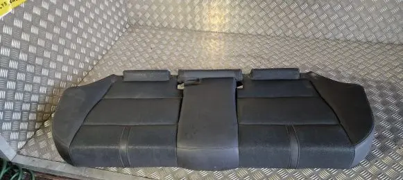 BMW X3 E83 Rear seat 3330011