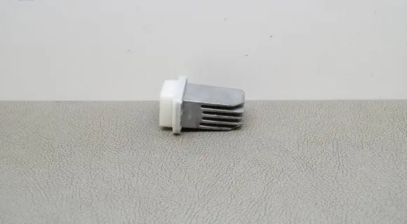 Nissan Juke I F15 Heater blower fan relay 4BA0A4G24