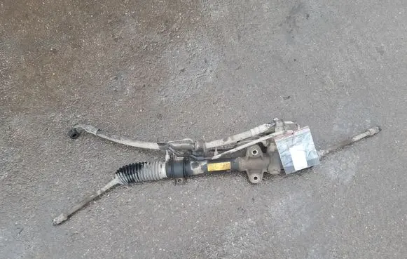 Hyundai Accent Steering rack 570025010