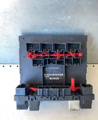 Volkswagen Touran I Comfort/convenience module 3C0937049E F005V00526 H37S1002
