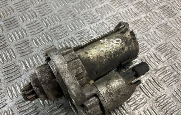 Volkswagen PASSAT B7 Starter motor 02Z911024P D6GS11M 1307113702