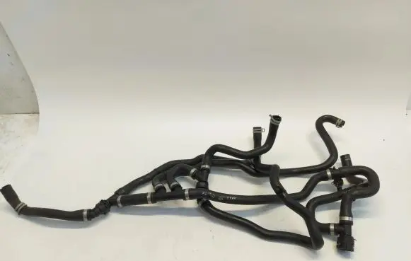 Volvo XC40 Engine coolant pipe/hose 32339364