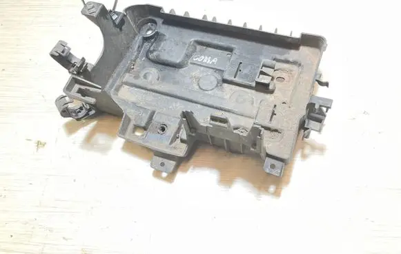 Opel Corsa D Battery tray 13235642