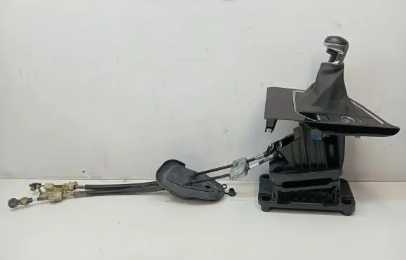 Peugeot 5008 II Gear shifter/selector 9809335480