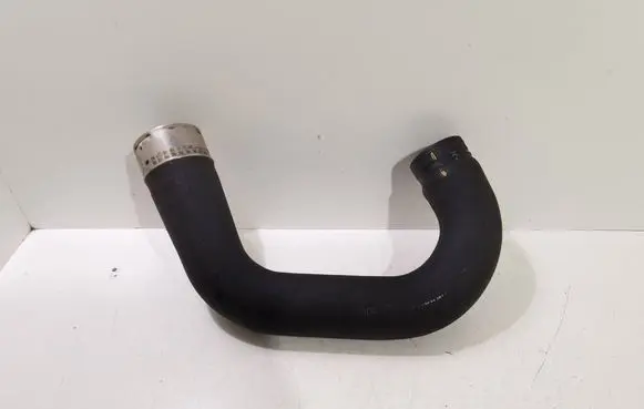 Intercooler hose/pipe