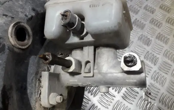 Opel Zafira A Master brake cylinder 32066734 delphi5571