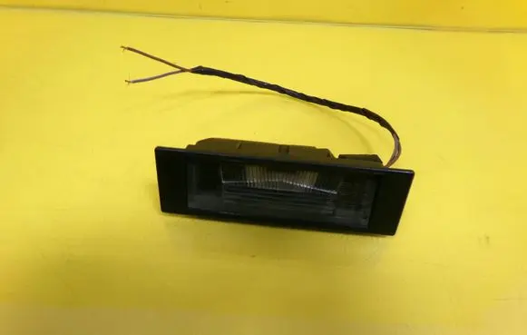 BMW 1 E81 E87 Number plate light 7165735