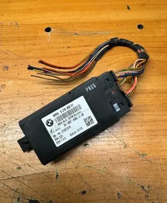 BMW 5 F10 F11 Seat heating relay 9216468 01621276 2840078406300