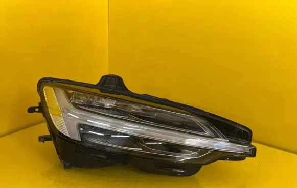 Volvo V60 Headlight/headlamp 32314167