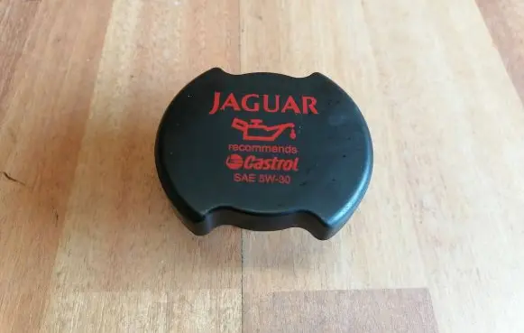 Jaguar XF X250 Oil filler cap M536M 6766