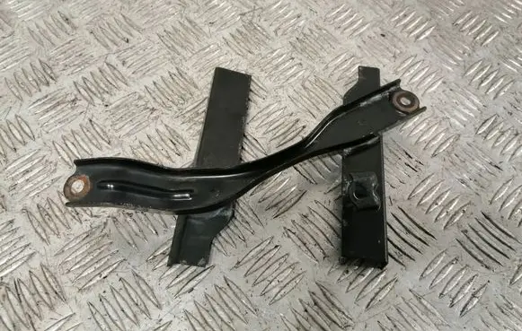 Battery bracket