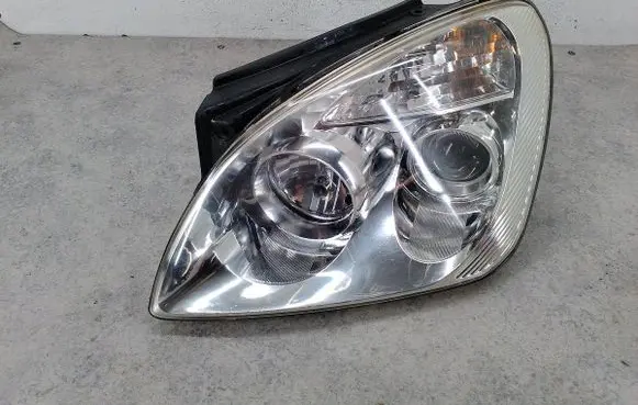 KIA Carens II Headlight/headlamp 92101-1D002A011A
