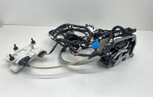 BMW 7 G11 G12 Rear door soft close latching motor 7377242 7477706 7388452