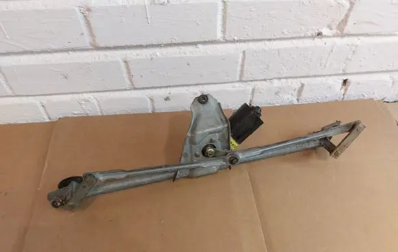 Volkswagen Golf III Front wiper linkage 1H1955603