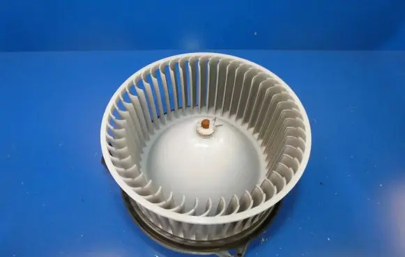 Mazda 3 II Heater fan/blower B111EG2103 0727000690