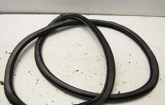 Audi A3 S3 8V Rubber seal rear door 8V4833721B