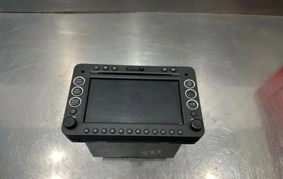 Radio/CD/DVD/GPS head unit
