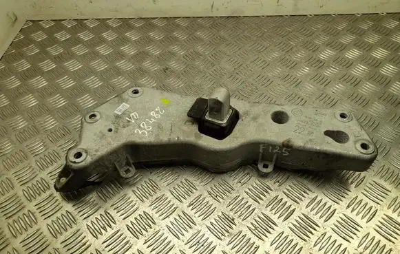 BMW 5 G60 Engine mount bracket 9454216