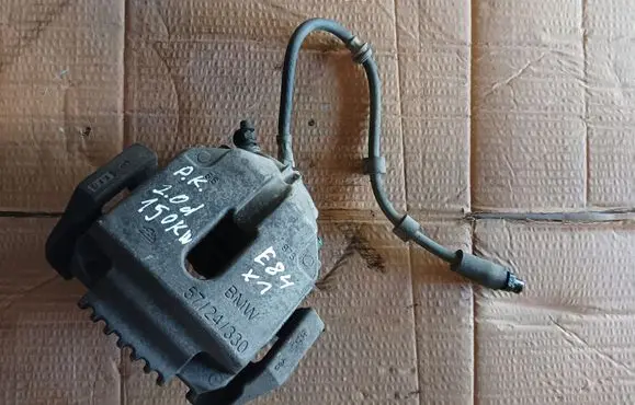 BMW X1 E84 Front brake caliper 5724330