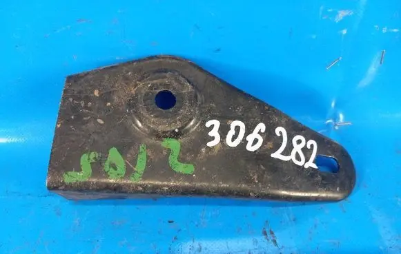 Toyota Camry Sway bar bush bracket, rear 4883206110