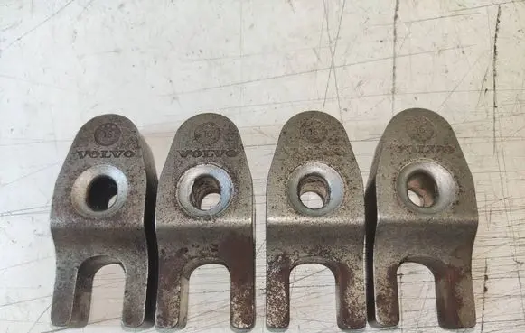 Volvo V60 Fuel Injector clamp holder 