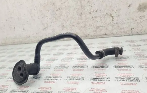 Audi A4 S4 B5 8D Vacuum line/pipe/hose 8D0611743A